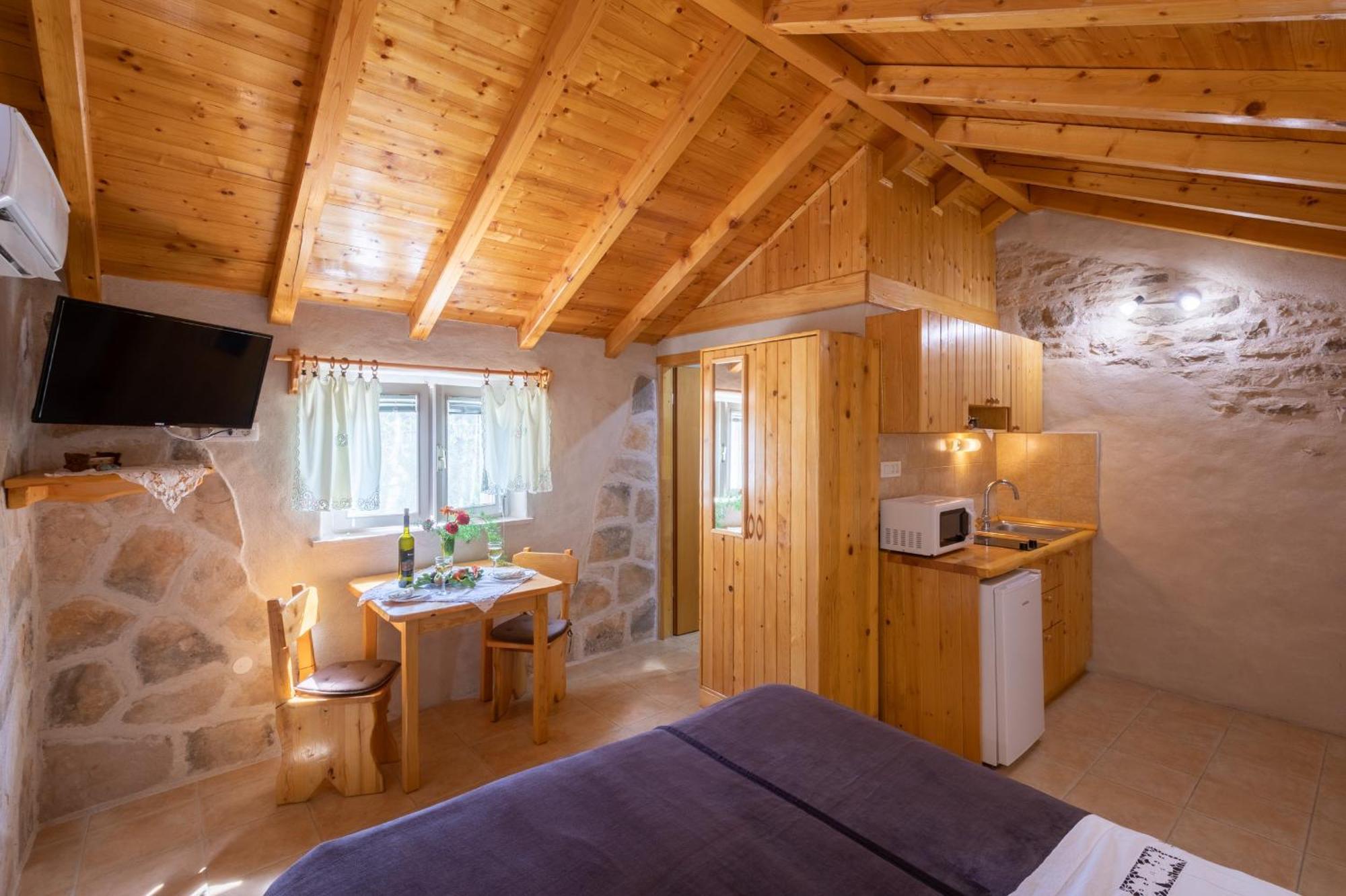 Stone House Harmony * Zrnovo